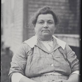 Marie-Anne Dupuis (Mme. Johnny Therrien)